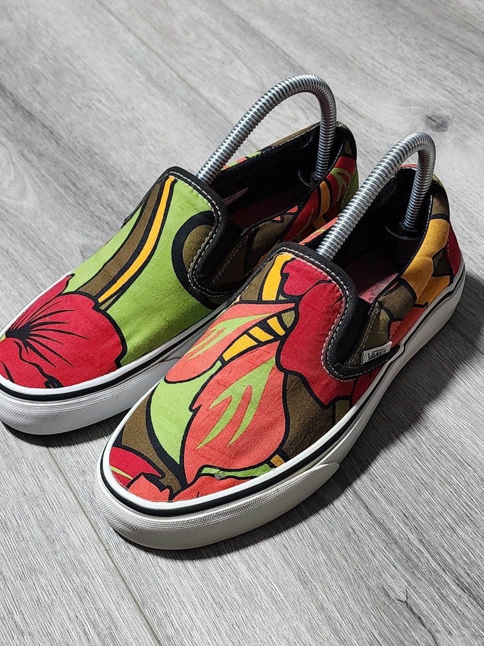 Vans Classic Slip On Hawaiian Hibiscus Tropical Plant Sneakers Womens Size 7